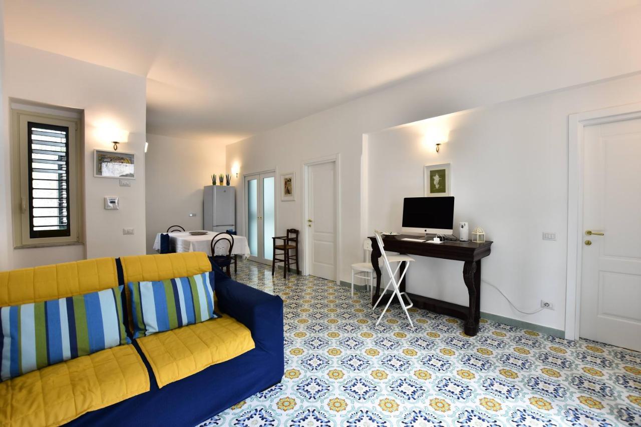 Il Gelsomino Amalfi Bed & Breakfast ภายนอก รูปภาพ